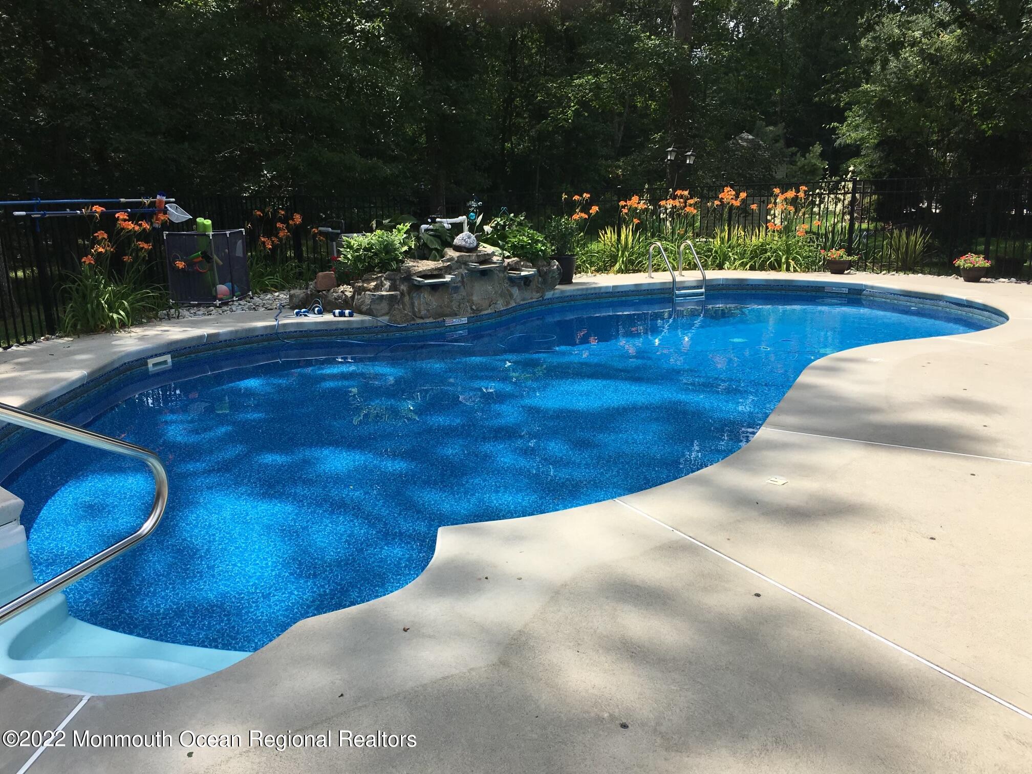 250 Butterfly Road Jackson, NJ 08527 - Photo 5 of 65 image1 (4)