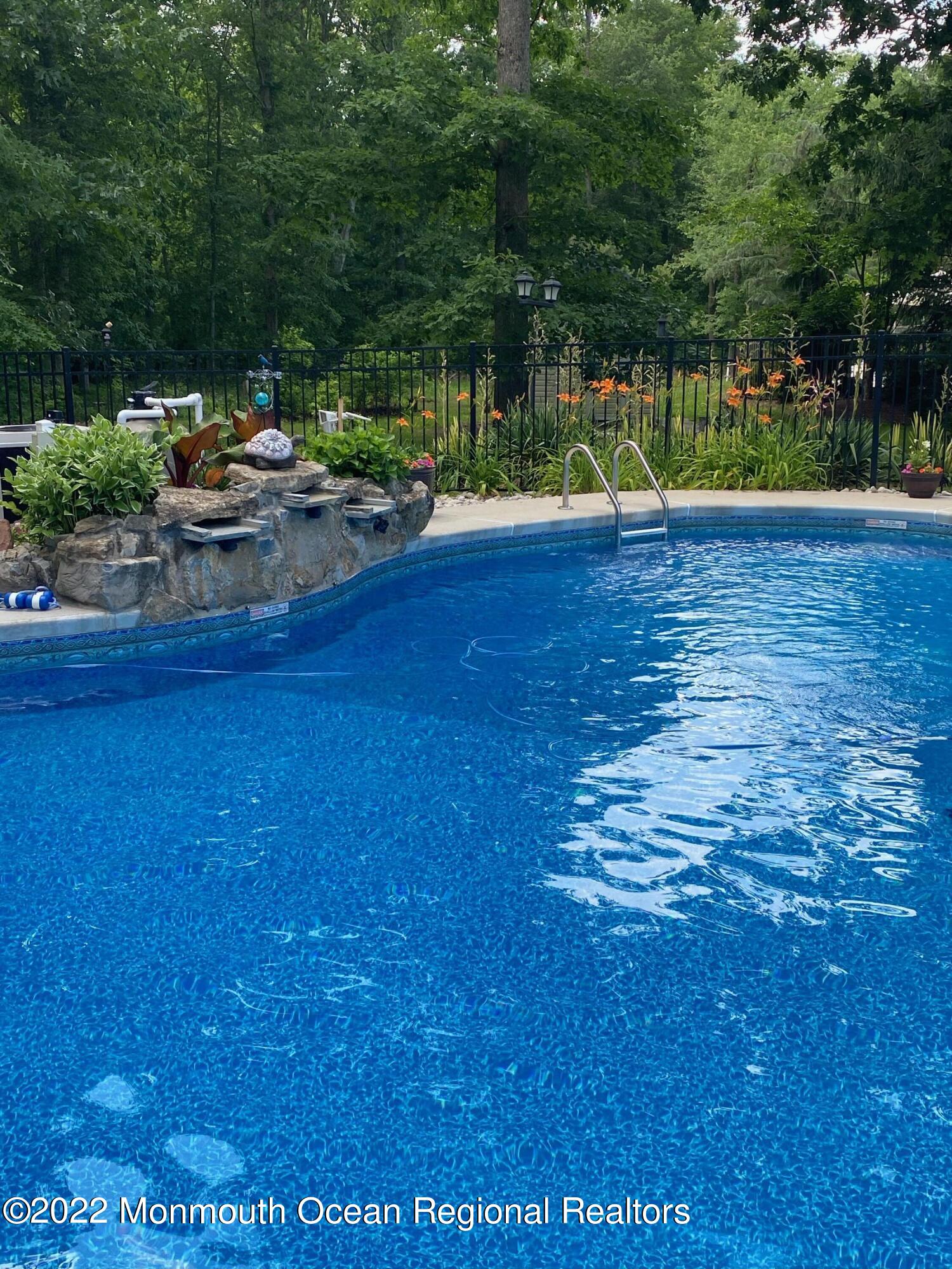250 Butterfly Road Jackson, NJ 08527 - Photo 6 of 65 image0 (17)