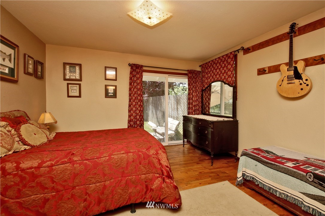 6544 Humphrey Road Clinton, WA 98236 - Photo 14 of 22 Gallery Image 14