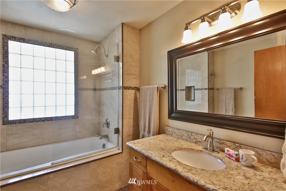 6544 Humphrey Road Clinton, WA 98236 - Photo 17 of 22 Gallery Image 17