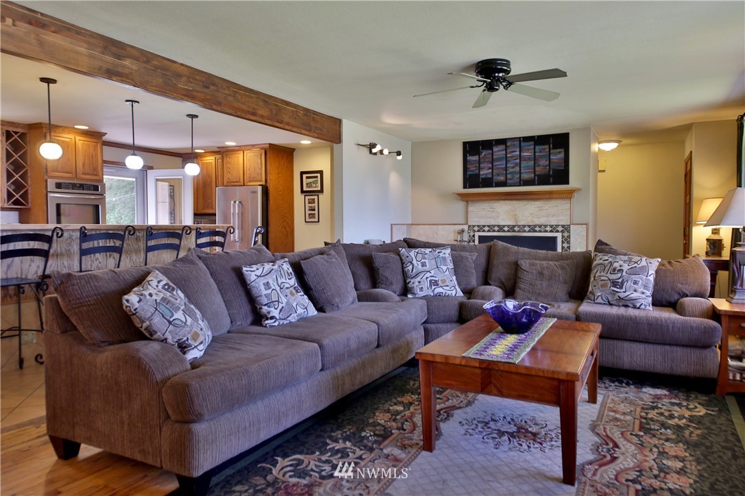 6544 Humphrey Road Clinton, WA 98236 - Photo 10 of 22 Gallery Image 10