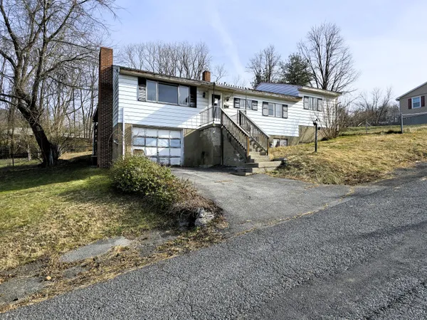 $89,900 | 723 North Greenbrier Avenue, Covington, VA 24426