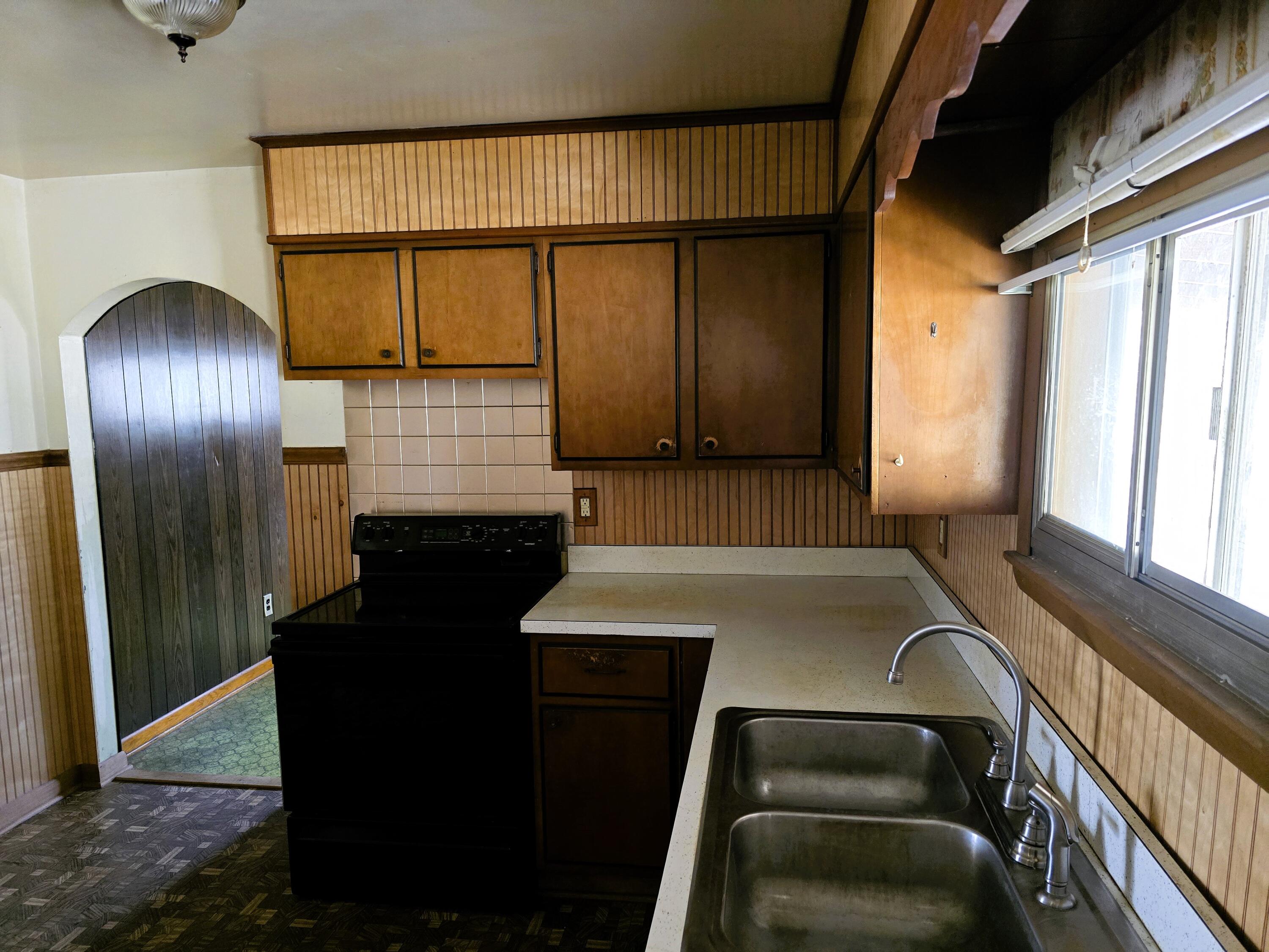 723 North Greenbrier Avenue Covington, VA 24426 - Photo 6 of 21 20260122_133533