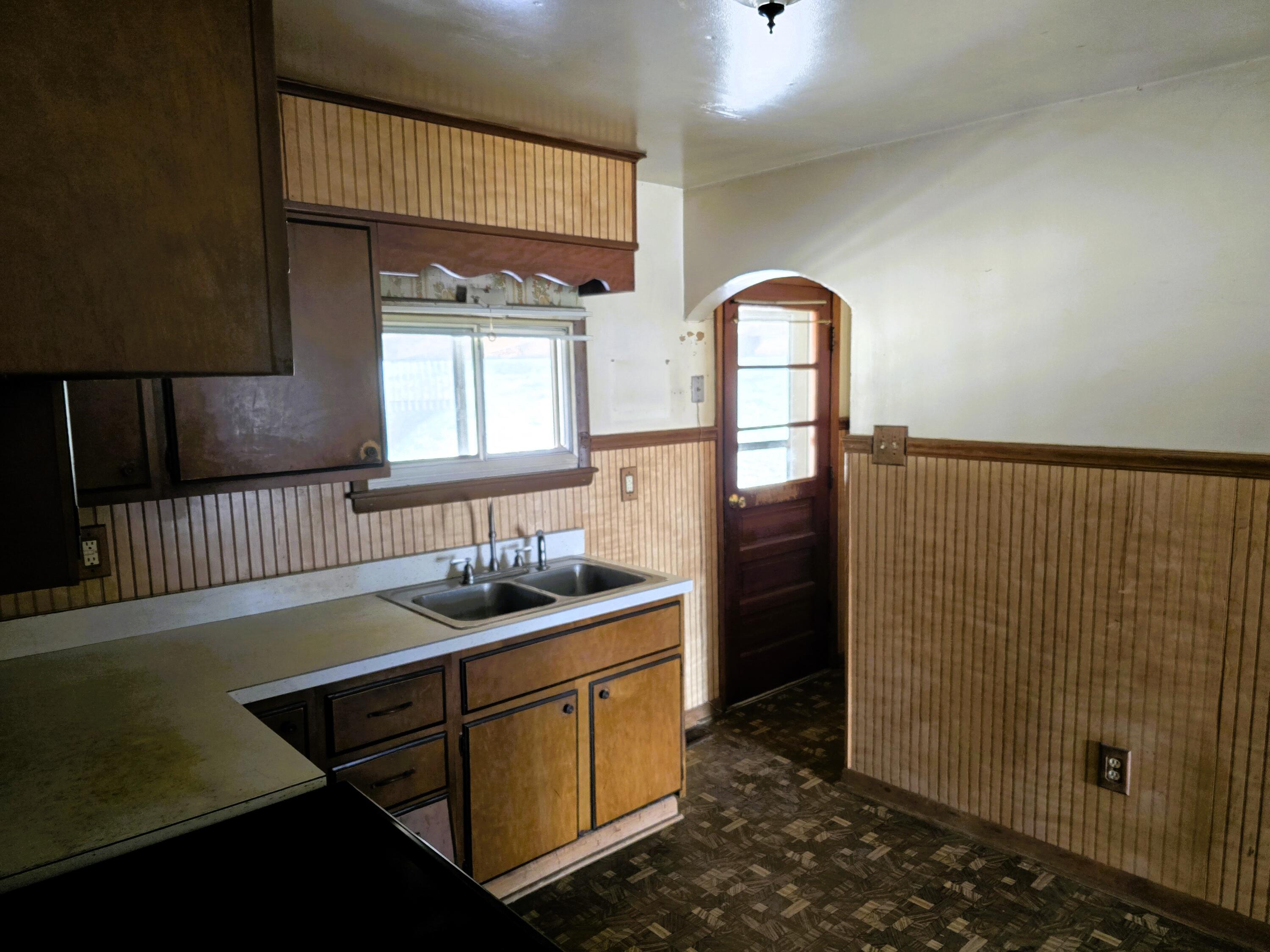 723 North Greenbrier Avenue Covington, VA 24426 - Photo 8 of 21 20260122_133550