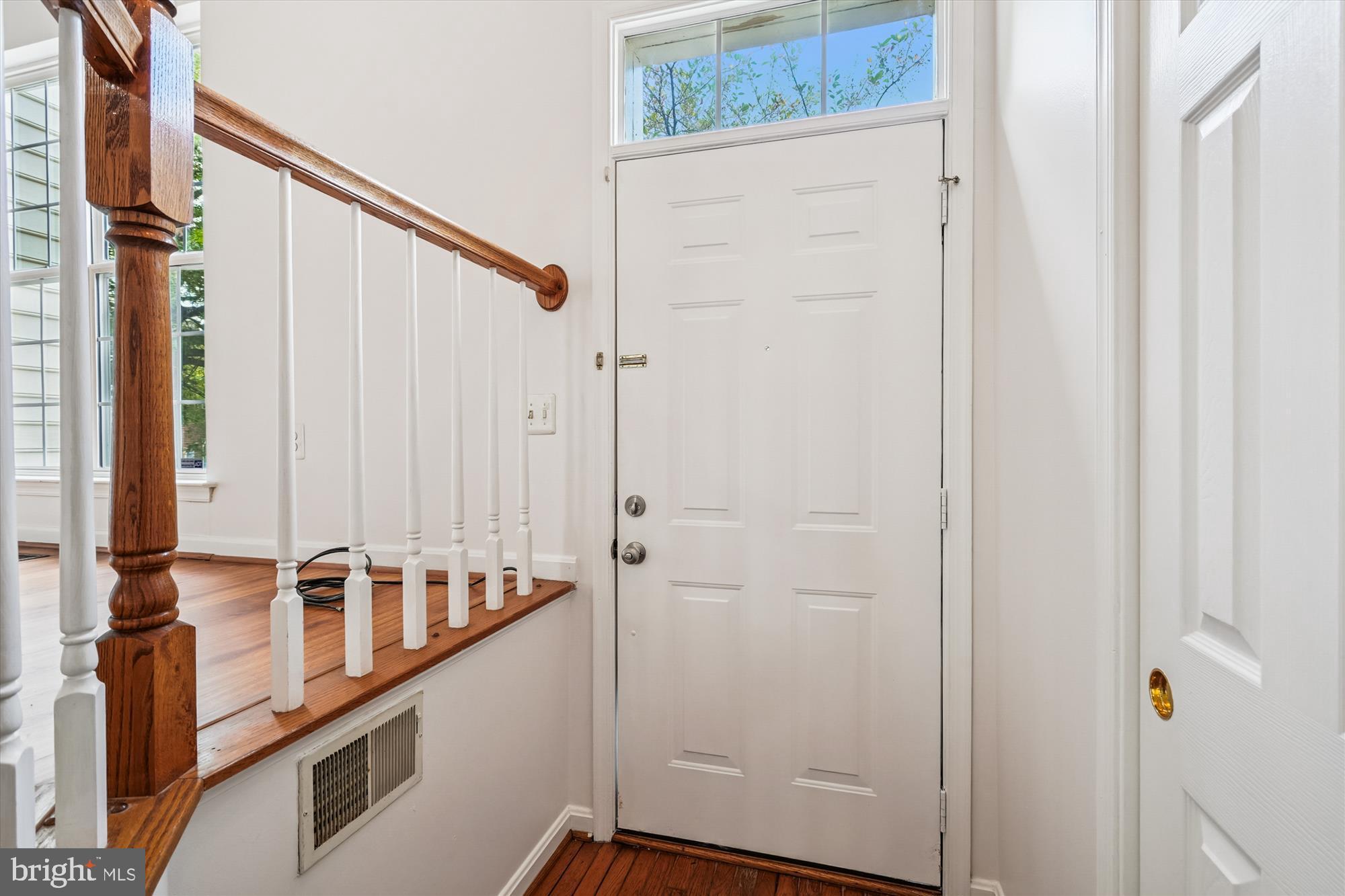 3281 Gina Place Woodbridge, VA 22193 - Photo 15 of 27 a close view of walk in closet