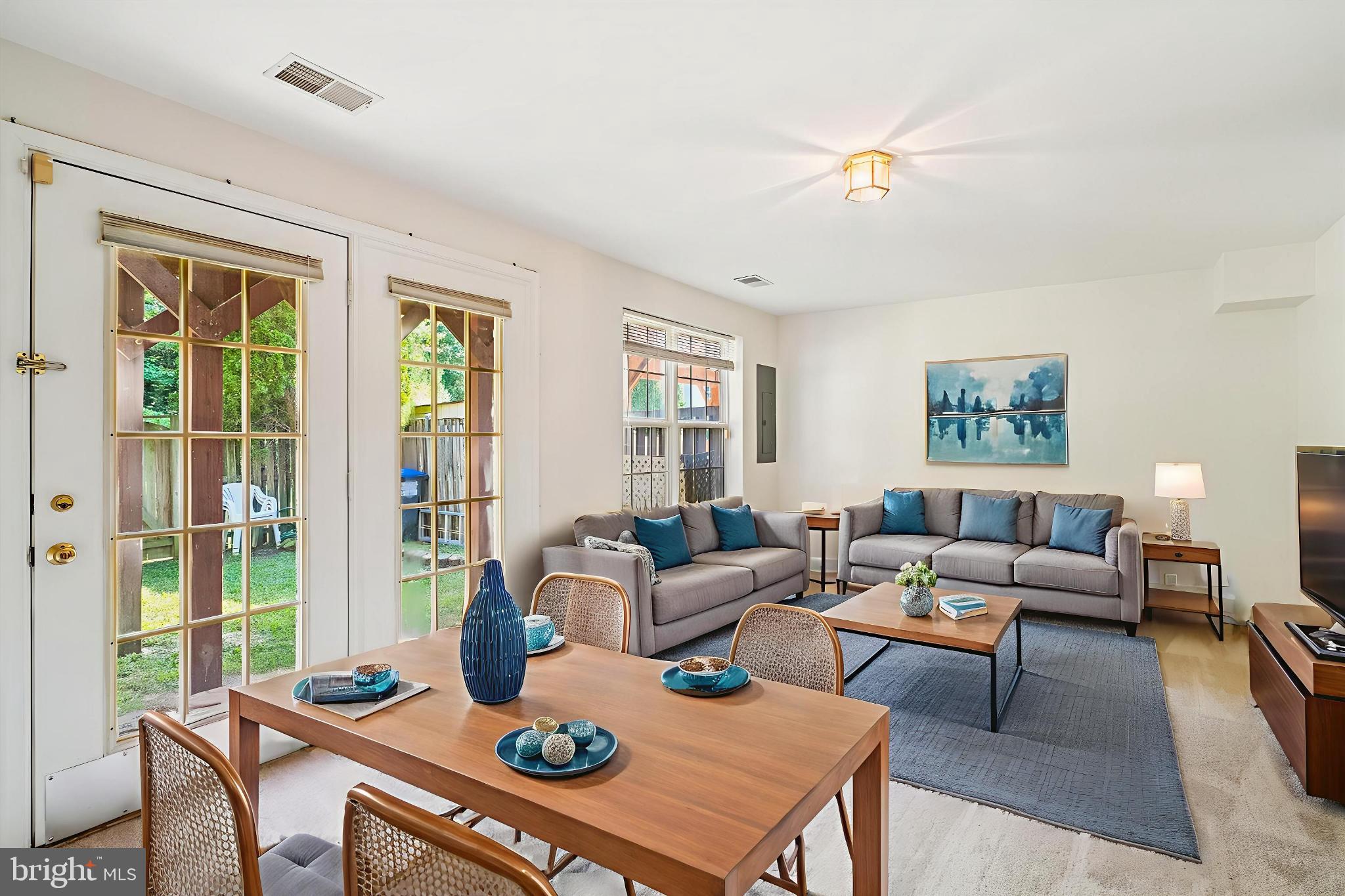 3281 Gina Place Woodbridge, VA 22193 - Photo 16 of 27 a living room with furniture and a large window