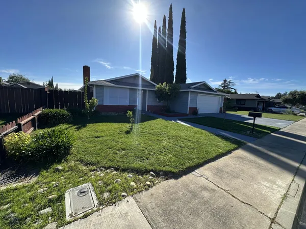 $429,900 | 2160 Georgia Way, Turlock, CA 95382