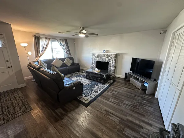 $429,900 | 2160 Georgia Way, Turlock, CA 95382