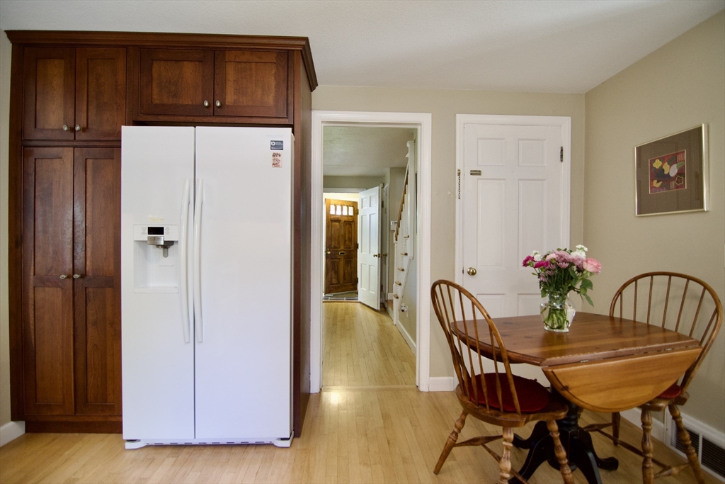129 Chalmers Street Springfield, MA 01118 - Photo 20 of 42