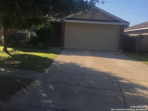$1,700 | 9710 Country Shadow, San Antonio, TX 78254