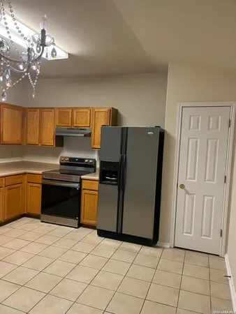 $1,700 | 9710 Country Shadow, San Antonio, TX 78254