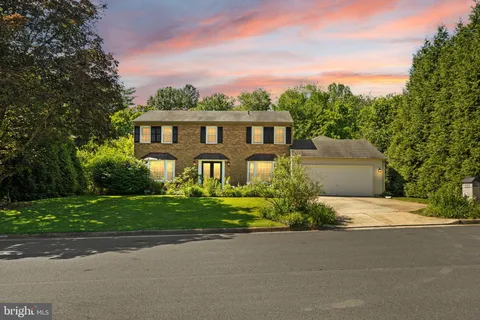 $1,285,000 | 9719 Cinnamon Creek Drive, Vienna, VA 22182