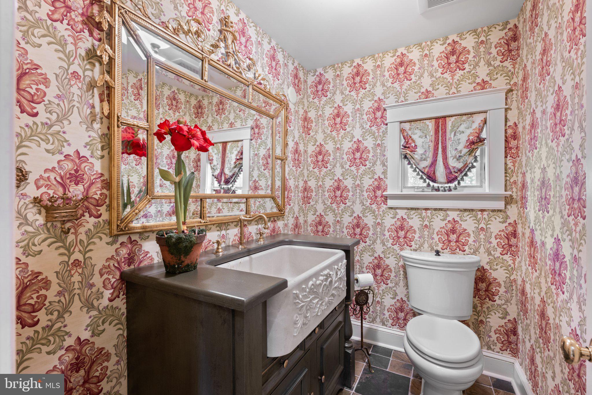 15 Paper Mill Road Newtown Square, PA 19073 - Photo 54 of 78 Charming vintage-inspired powder room.