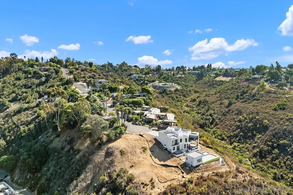 5665 Toyon Road, Unit 27 San Diego, CA 92115 - Photo 6 of 19 a view of a city