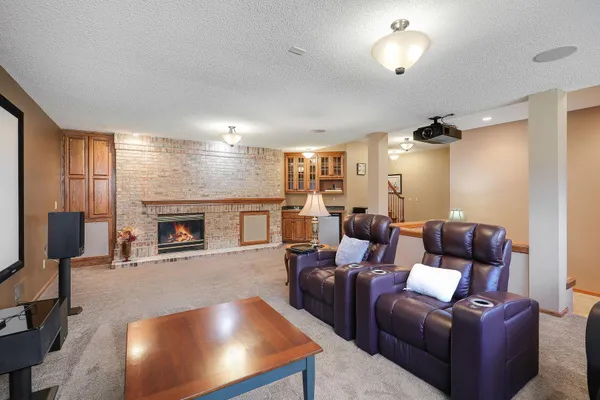 $1,200,000 | 3654 Yuma Lane North, Plymouth, MN 55446
