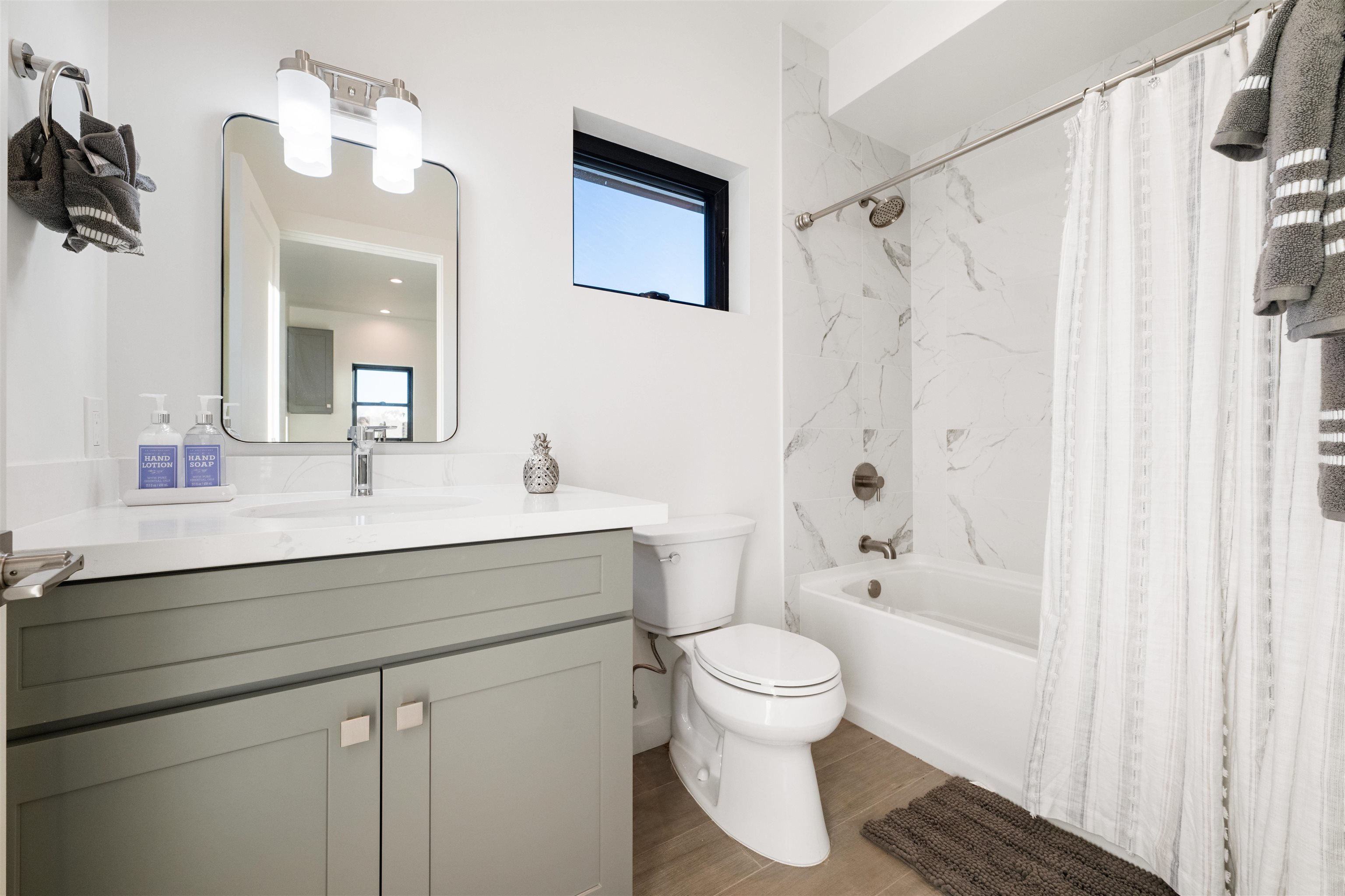 804 Anapuni Loop Lahaina, HI 96761 - Photo 49 of 49 a bathroom with a sink toilet and shower