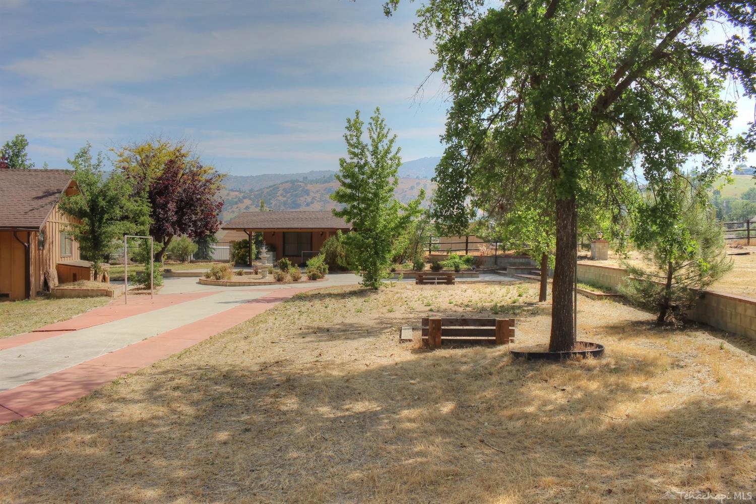 27350 Cumberland Road Tehachapi, CA 93561 - Photo 16 of 57 Gallery Image 16