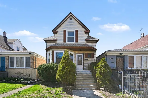 $349,900 | 4638 North Hamlin Avenue, Chicago, IL 60625