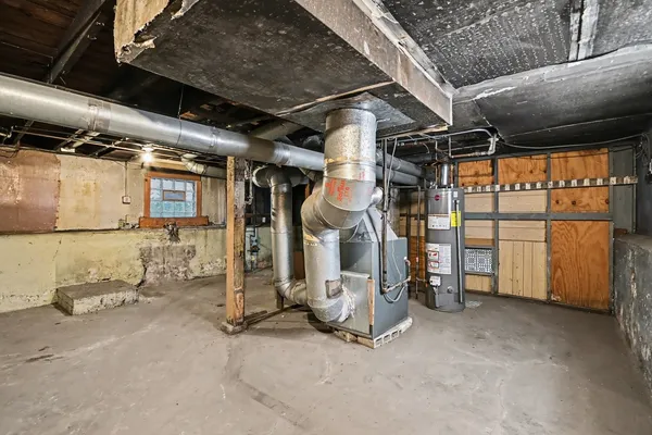 a view of a garage room