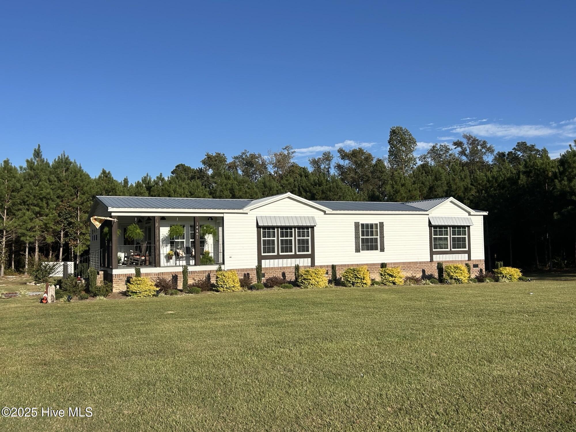 14481 Airbase Road Maxton, NC 28364 - Photo 3 of 24 Front Yard