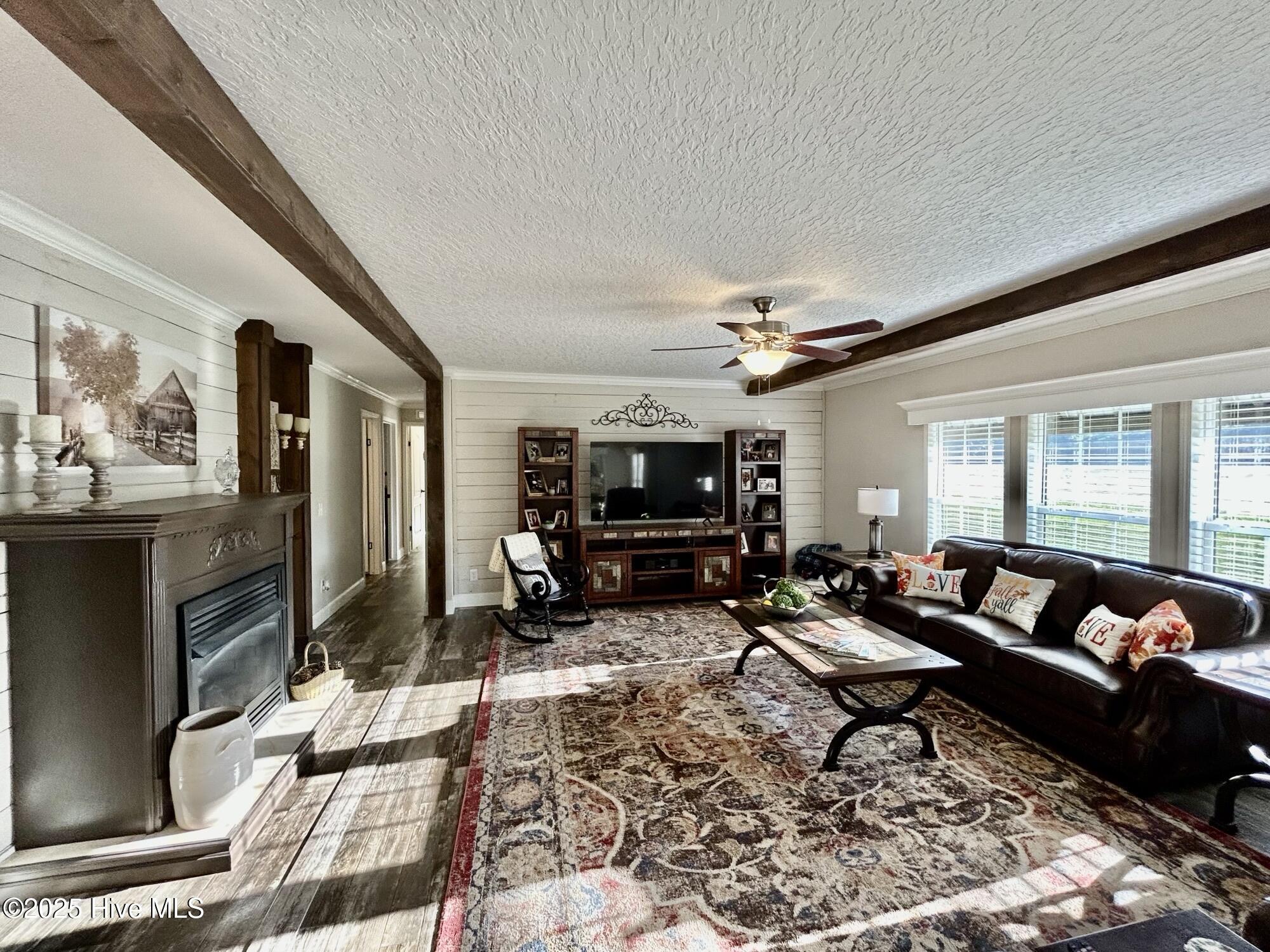 14481 Airbase Road Maxton, NC 28364 - Photo 7 of 24 Great Room