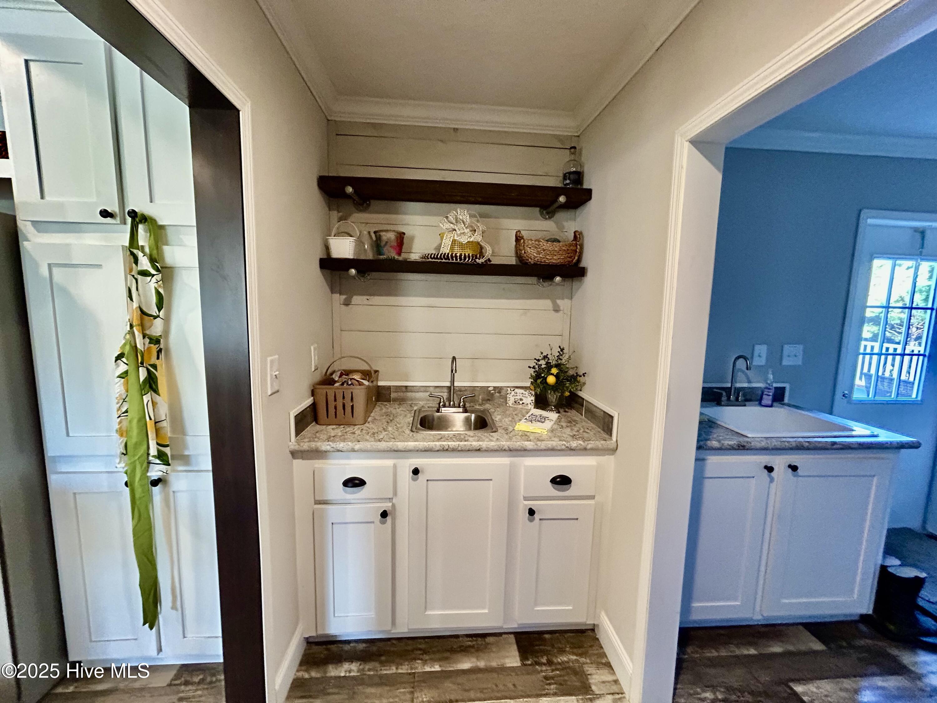 14481 Airbase Road Maxton, NC 28364 - Photo 9 of 24 Coffee Bar