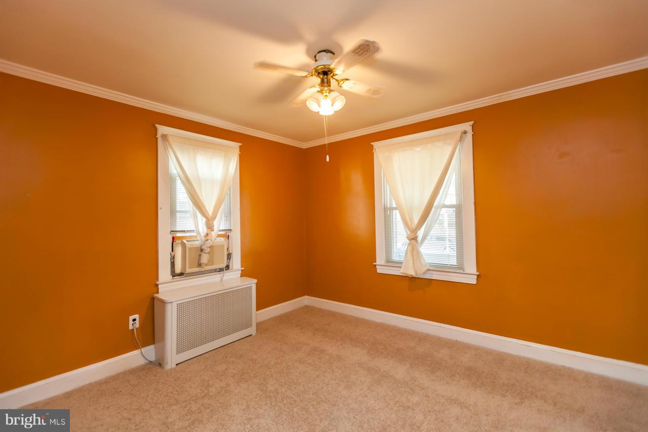 802 Warwick Road Baltimore, MD 21229 - Photo 19 of 30 Bedroom