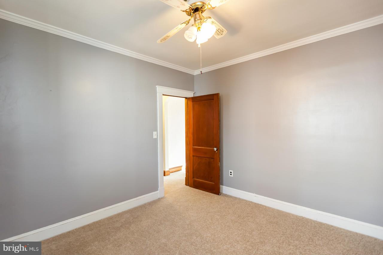 802 Warwick Road Baltimore, MD 21229 - Photo 20 of 30 Bedroom (Master)