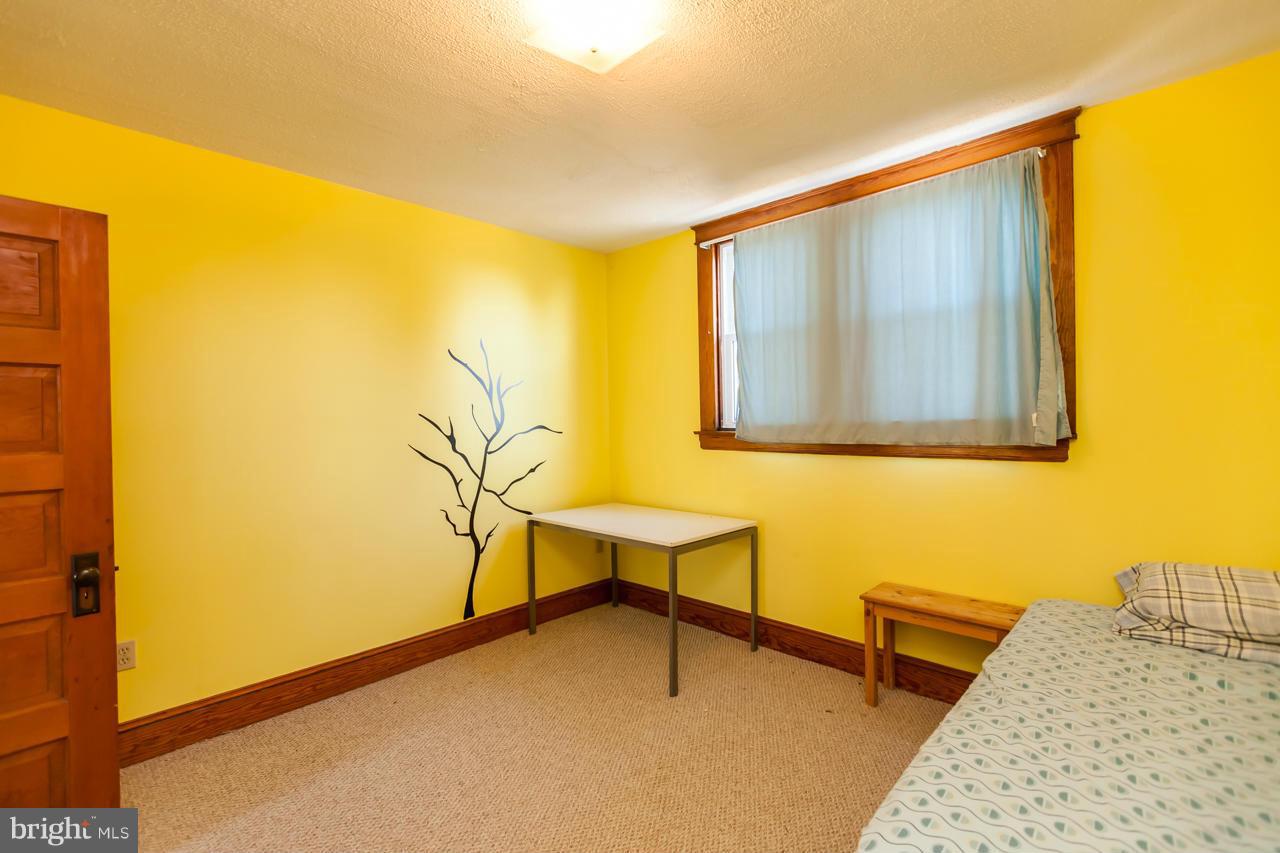 802 Warwick Road Baltimore, MD 21229 - Photo 23 of 30 Bedroom