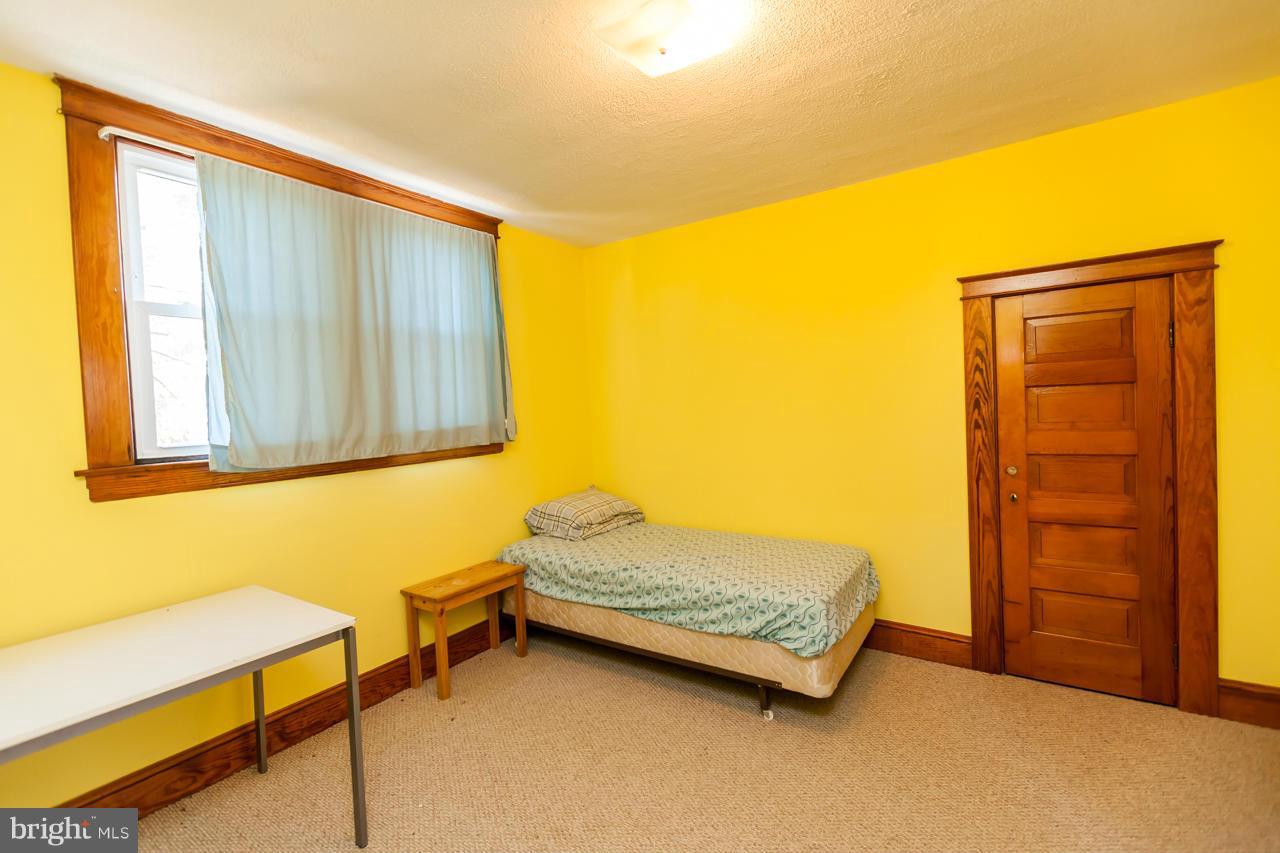 802 Warwick Road Baltimore, MD 21229 - Photo 24 of 30 Bedroom