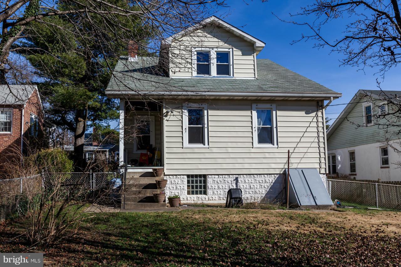 802 Warwick Road Baltimore, MD 21229 - Photo 3 of 30 Exterior (Rear)