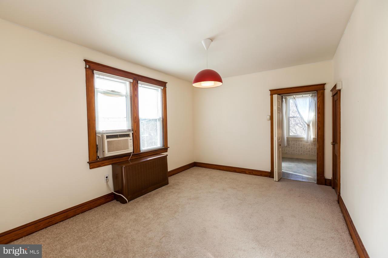 802 Warwick Road Baltimore, MD 21229 - Photo 8 of 30 Dining Room