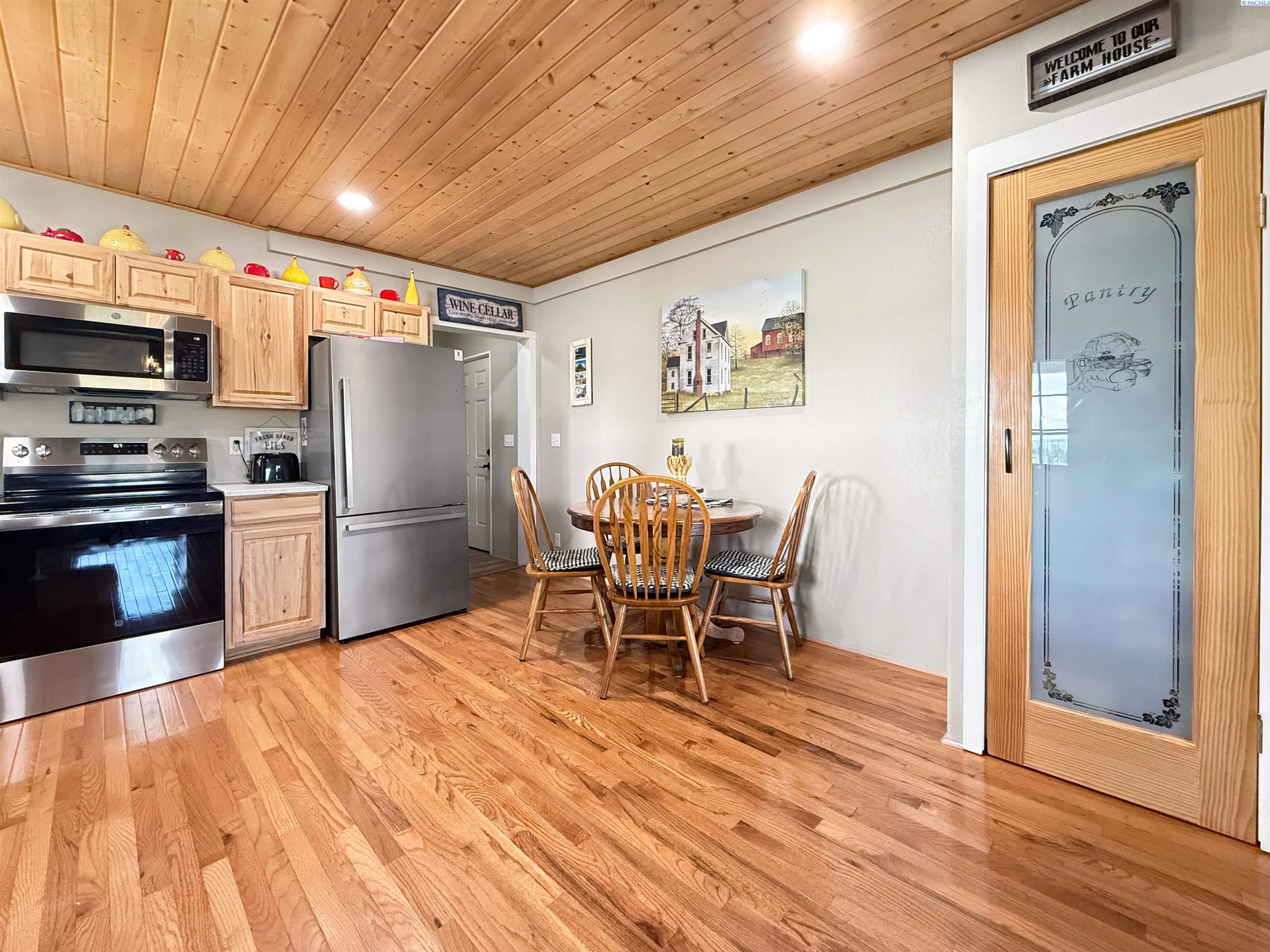 2031 Walter Siding Road Garfield, WA 99130 - Photo 8 of 49 Gallery Image 8