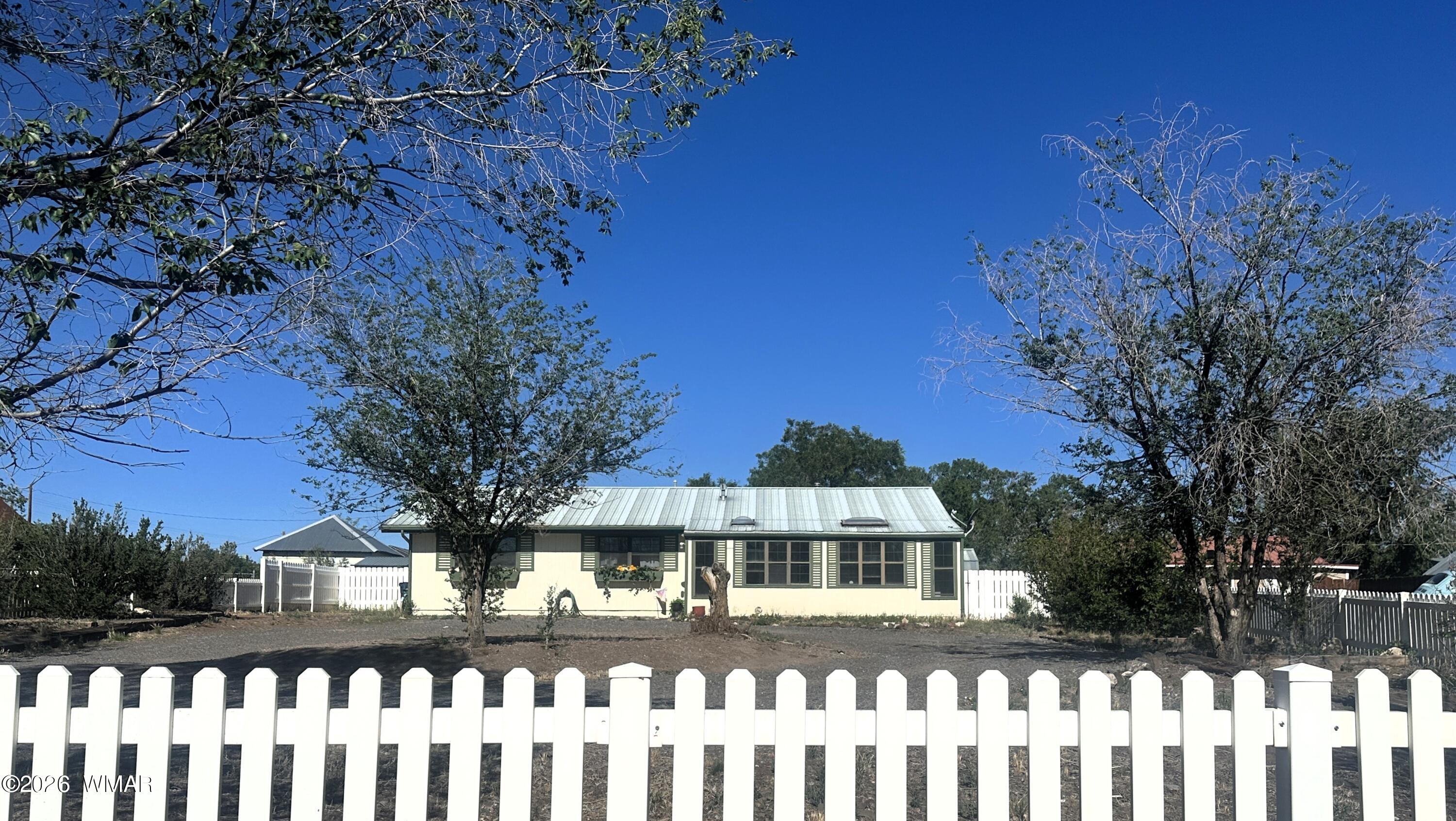 141 North Becker Lake Road Springerville, AZ 85938 - Photo 23 of 25 WHITE PICKET FENCE