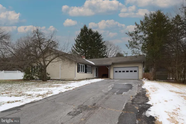 $399,900 | 1612 Elizabeth Road, State College, PA 16801