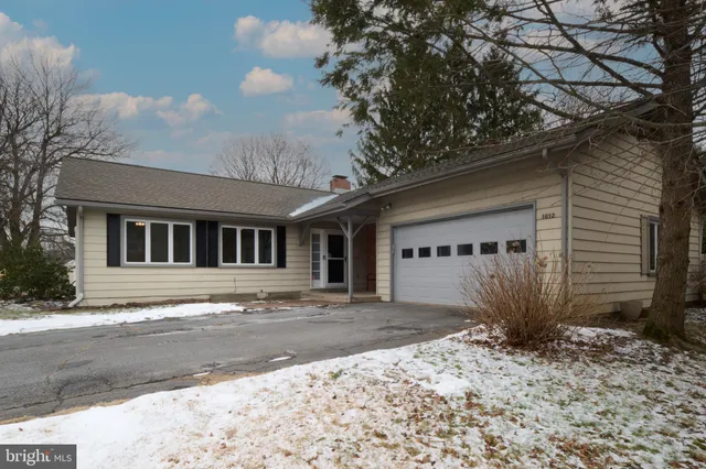 $399,900 | 1612 Elizabeth Road, State College, PA 16801