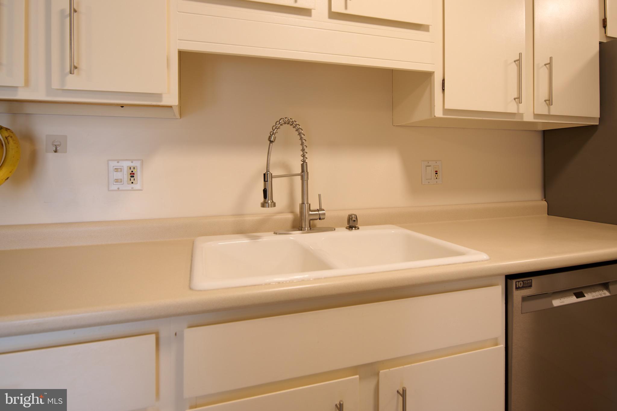1612 Elizabeth Road State College, PA 16801 - Photo 9 of 71 Sparkling split sink with fancy faucet