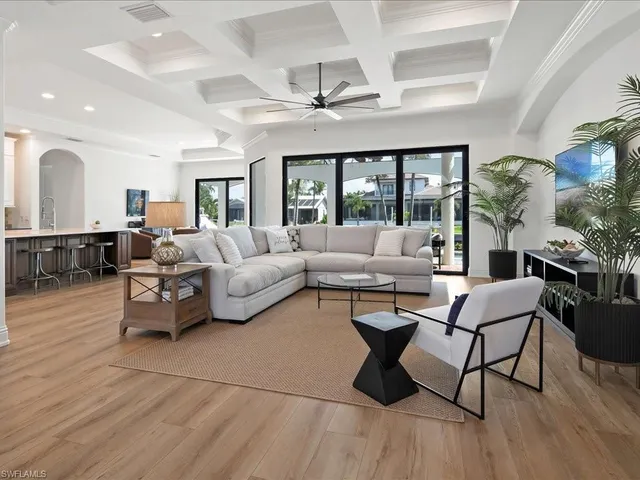 $3,750,000 | 1812 Maywood Court, Marco Island, FL 34145