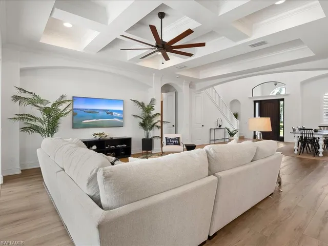 $3,750,000 | 1812 Maywood Court, Marco Island, FL 34145