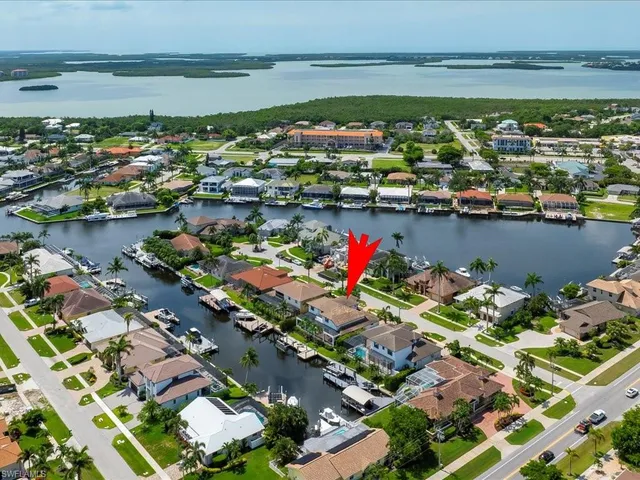 $3,750,000 | 1812 Maywood Court, Marco Island, FL 34145