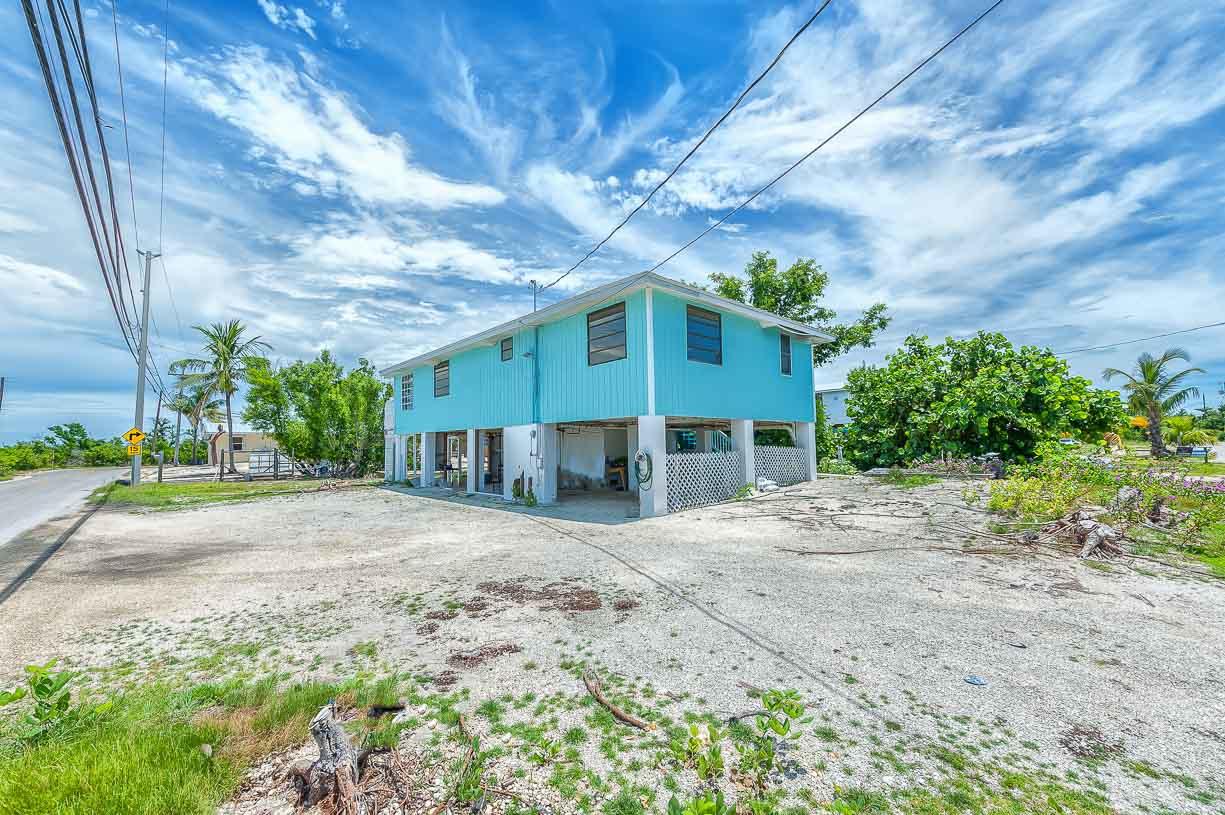 3995 Diane Road Big Pine Key, FL 33043 - Photo 13 of 16 Front of House