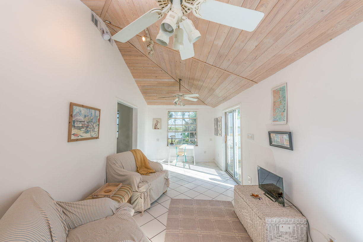 3995 Diane Road Big Pine Key, FL 33043 - Photo 5 of 16 Sunroom