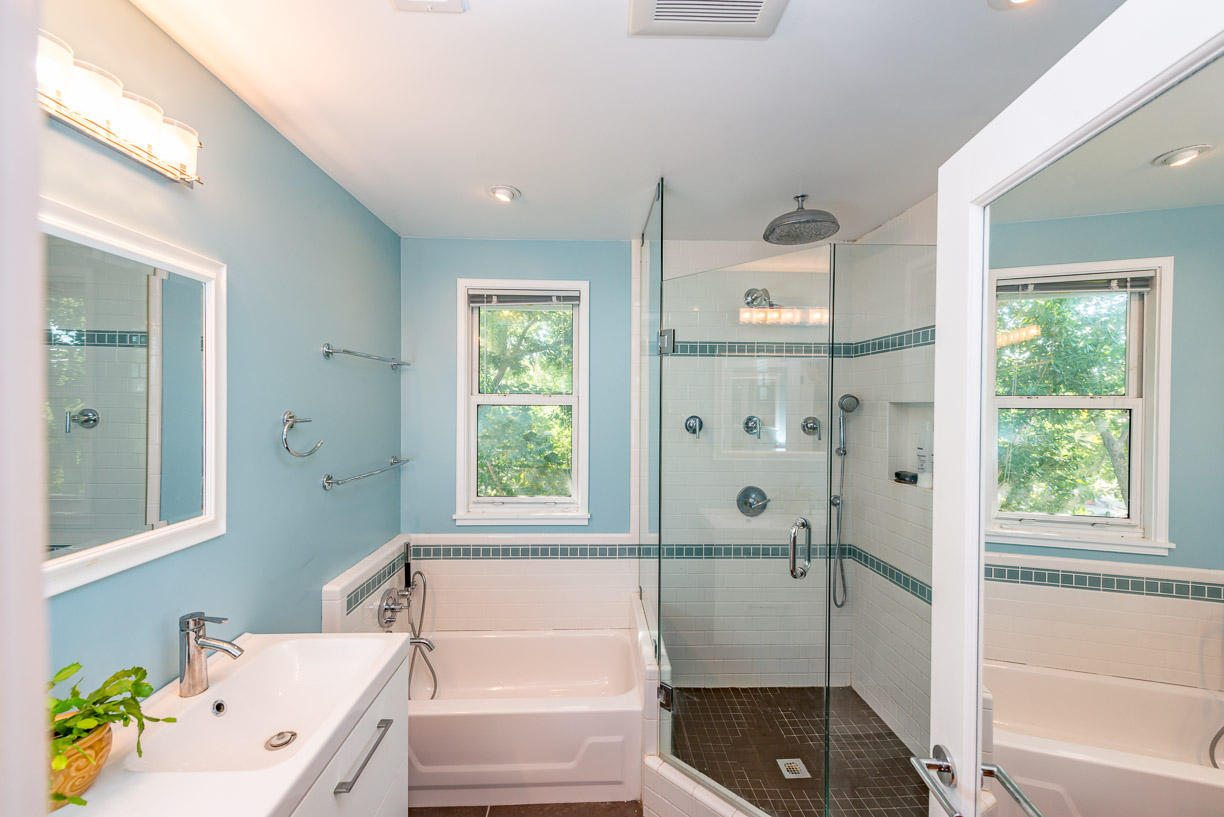 3995 Diane Road Big Pine Key, FL 33043 - Photo 7 of 16 Master Bathroom