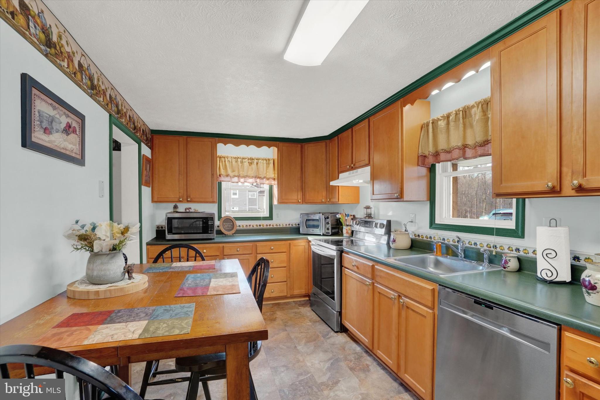 560 Fawn Grove Road Fawn Grove, PA 17321 - Photo 6 of 29 Kitchen