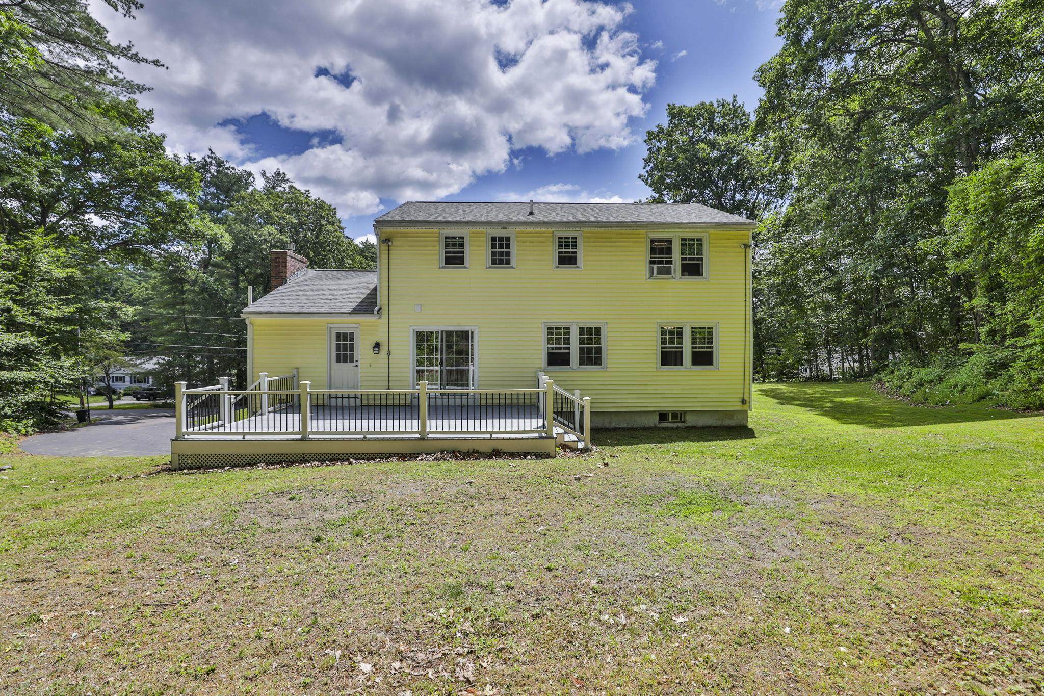 15 Castle Hill Road Pelham, NH 03076 - Photo 8 of 47