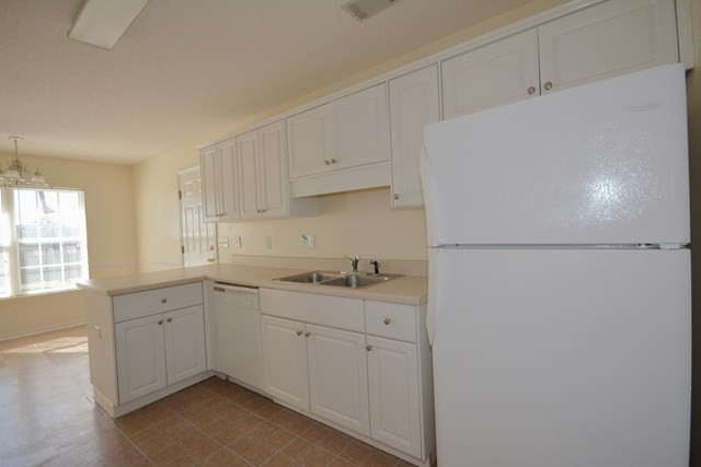 4513 Castle Rock Road Augusta, GA 30909 - Photo 10 of 19 Kitchen