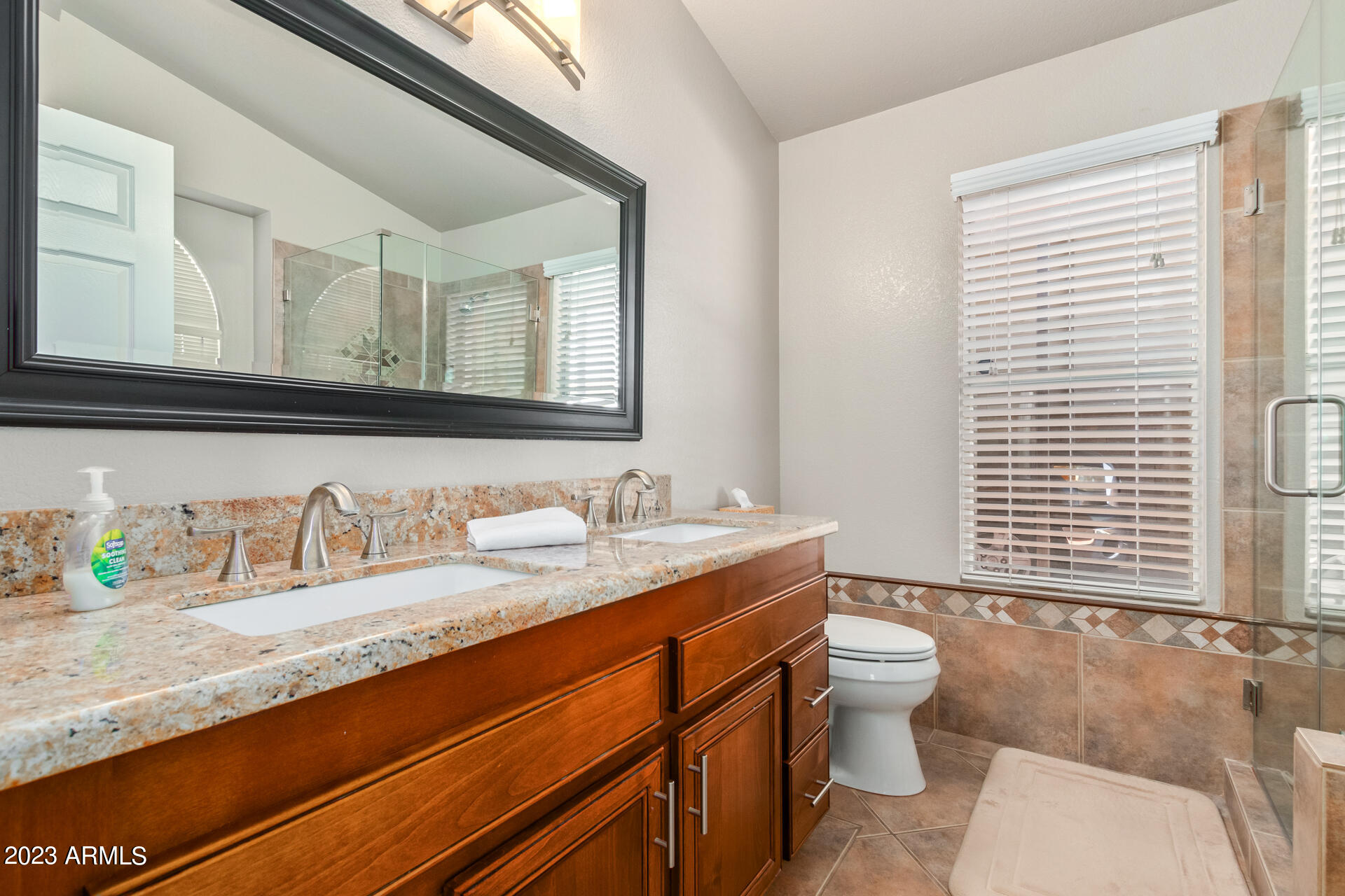 7602 West Calavar Road Peoria, AZ 85381 - Photo 32 of 44 Primary Bathroom