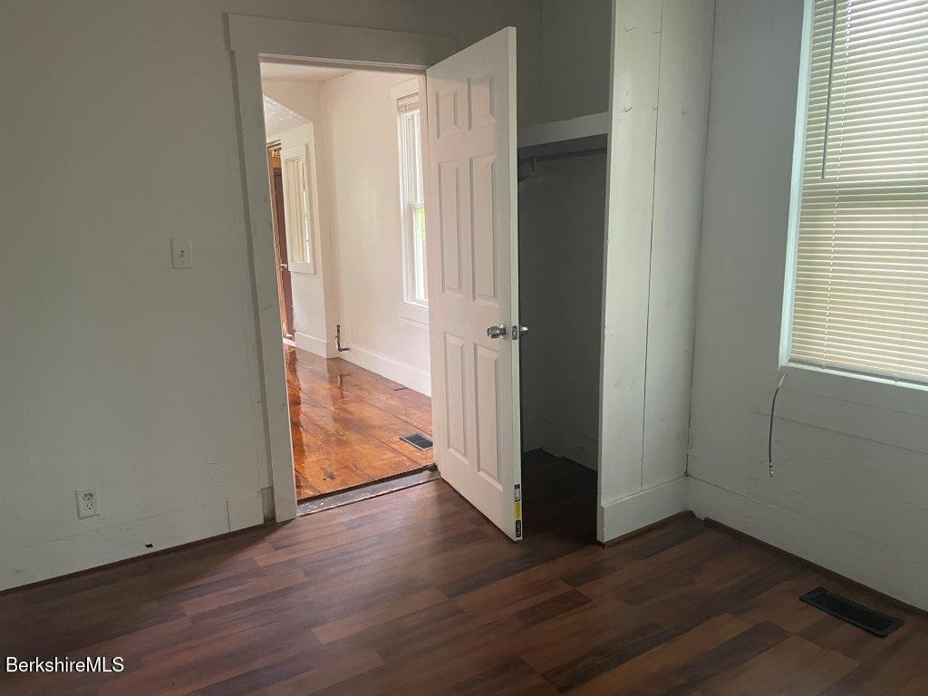 21 Woodleigh Road Pittsfield, MA 01201 - Photo 10 of 27 20260623_192228567_iOS