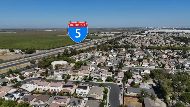 a view of utility room