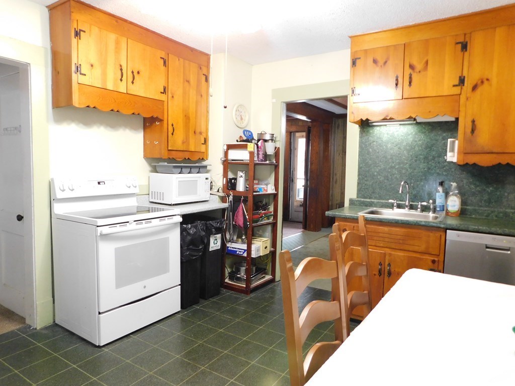 1455 Bay Street Springfield, MA 01109 - Photo 5 of 21 Gallery Image 5